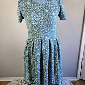 Green Lularoe Amelia Patterned Dress XL